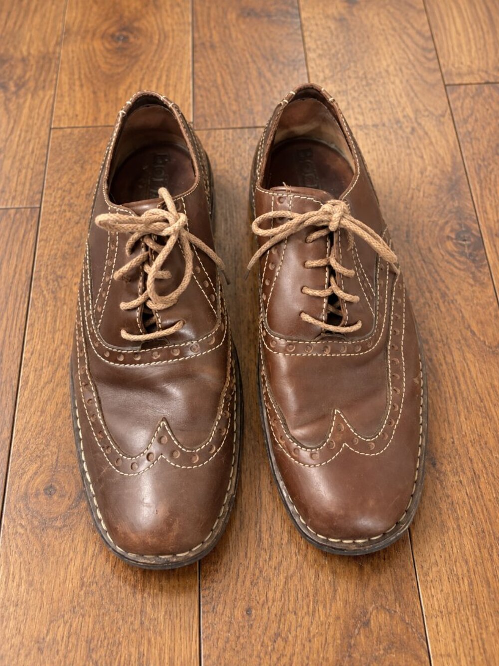 Born M6032 Men’s 10 EU 44 Brown Leather Wingtip Brogue Oxford Shoes Lace Up